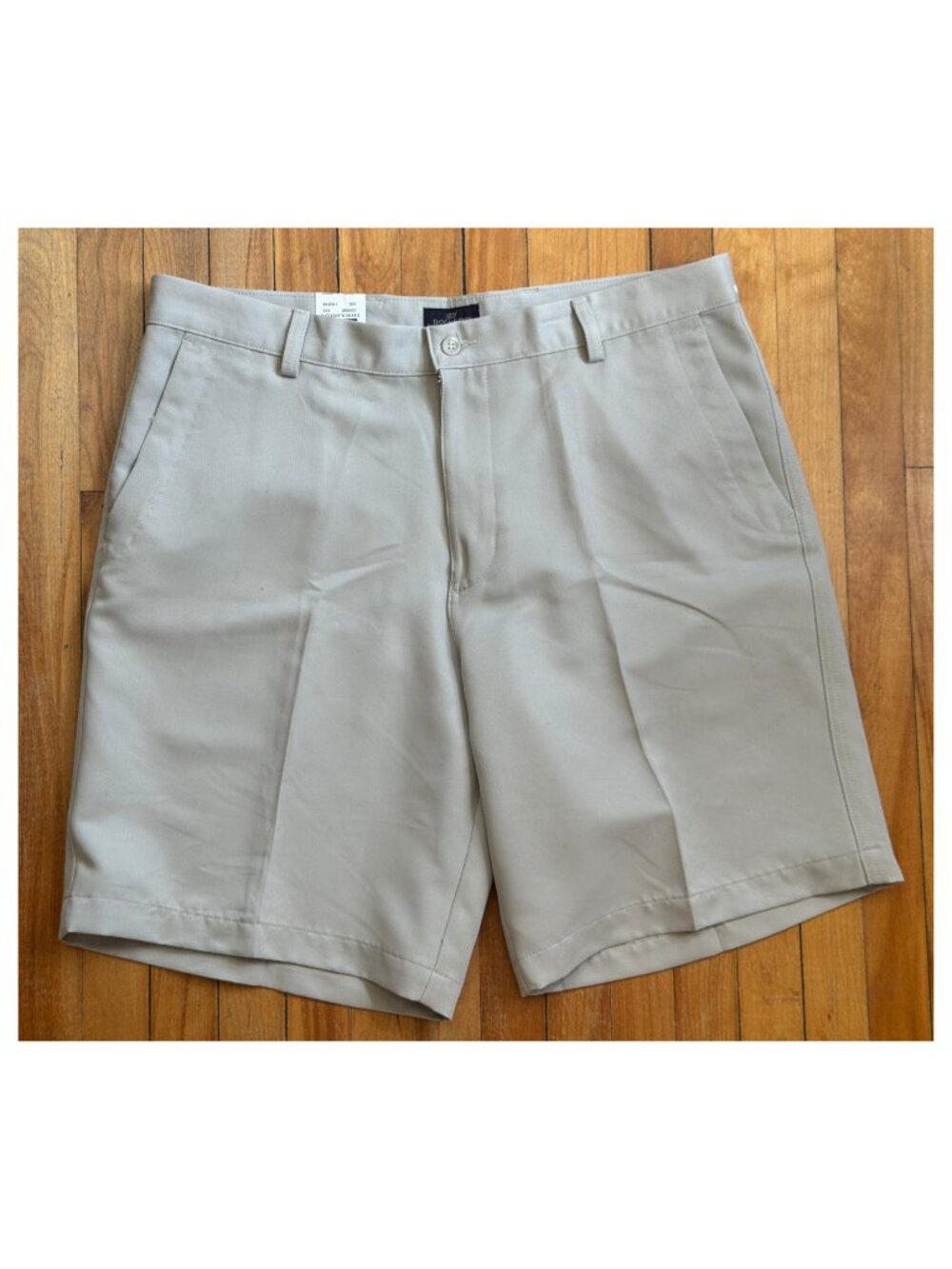 NWT Dockers Golf Shorts Men’s 38 Beige Khaki Flat Front Relaxed‎ Fit Easy Care